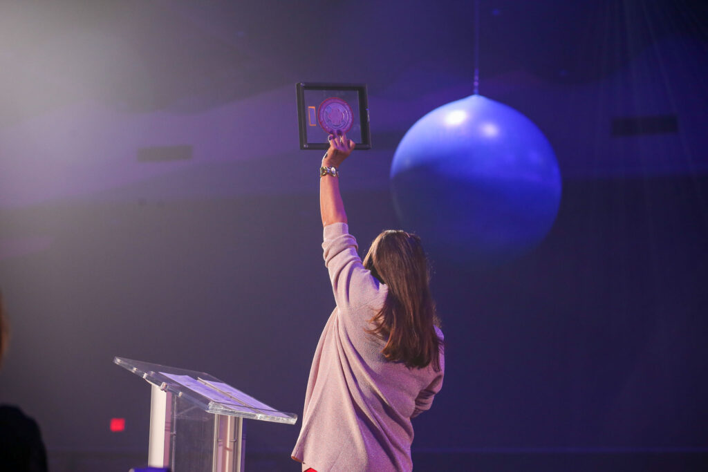 Paula Holding UP Award Go Girl Gala 2023